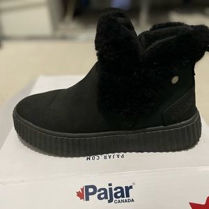 Pajar black size 39 waterproof booties